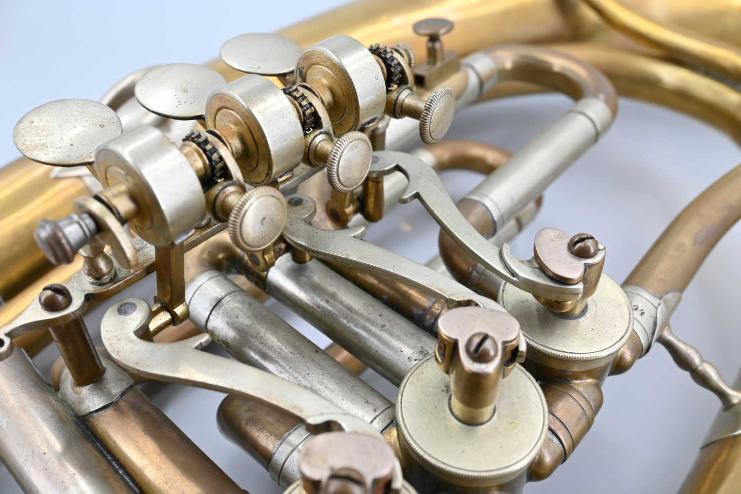 Tenorhorn-VF-Cerveny-vm-collectables5