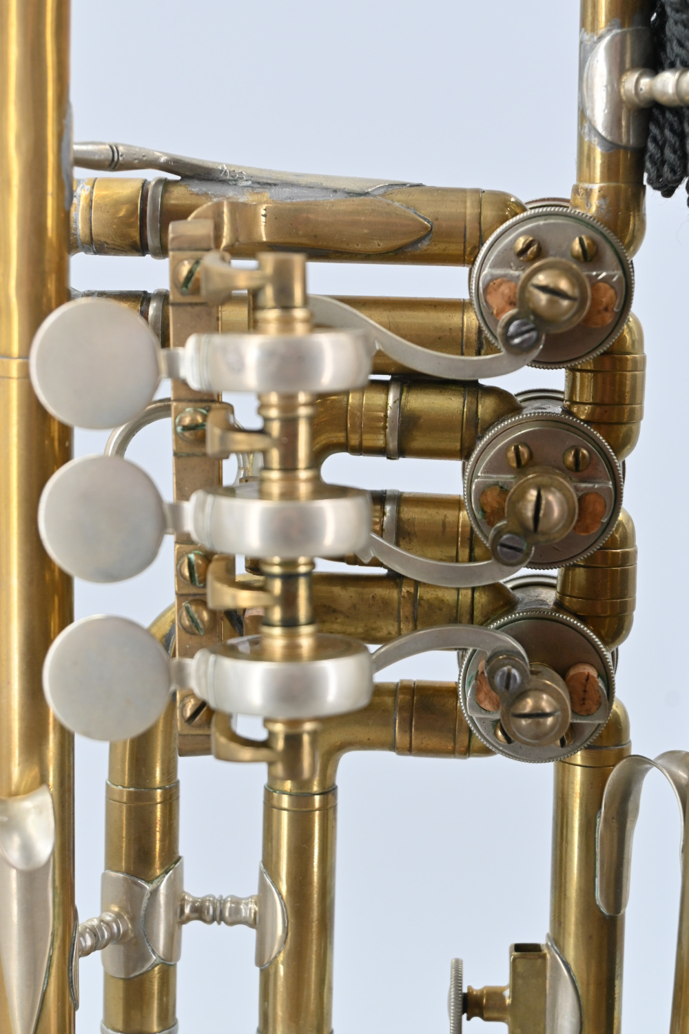 B-flat trumpet-Hug-vm-collectables5