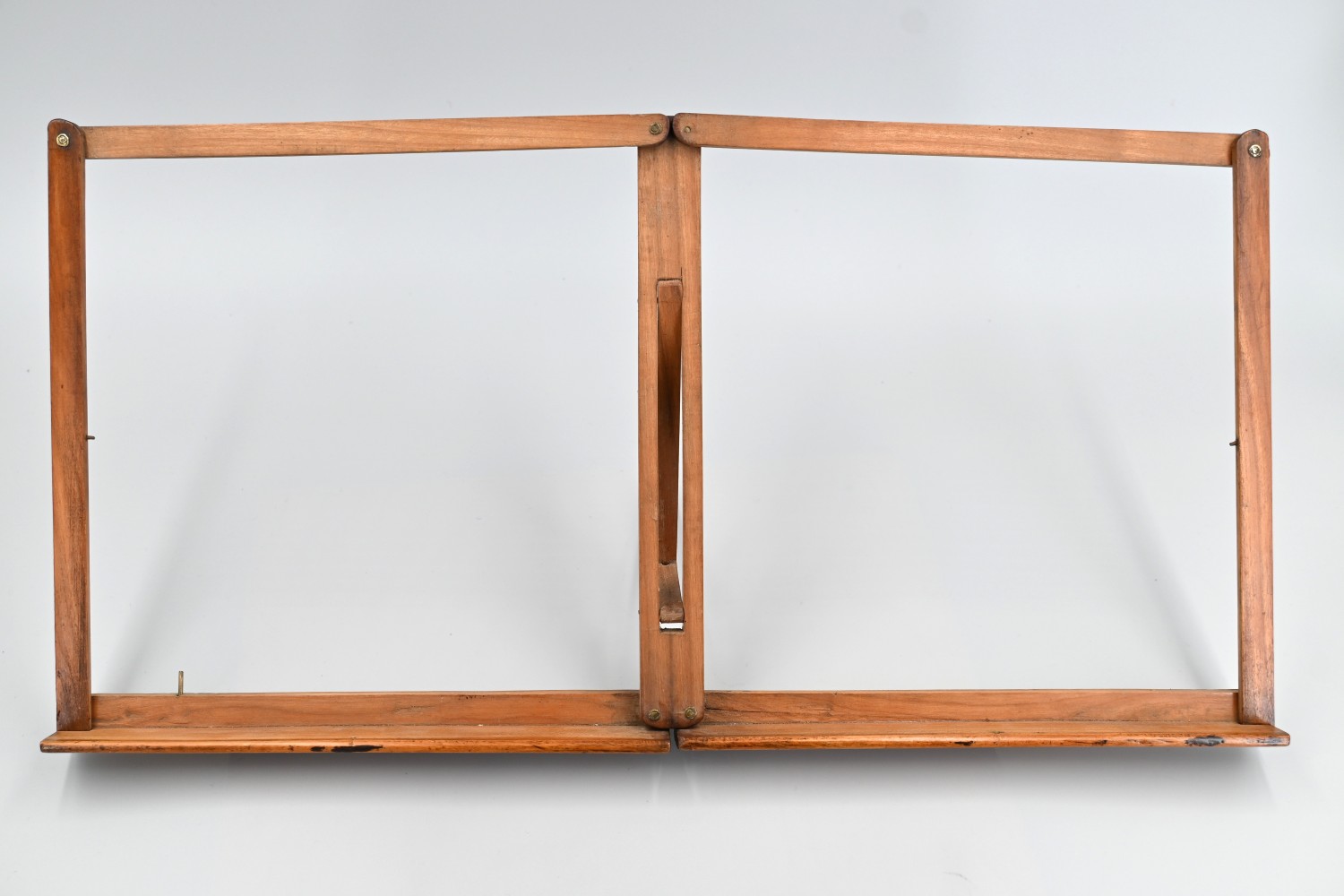 Antique-English-foldable-campaign-music-stand-1