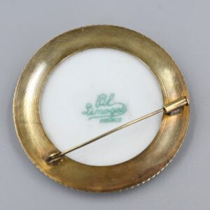 Courting Couple FRAGONARD-STYLE porcelain brooch - Image 3
