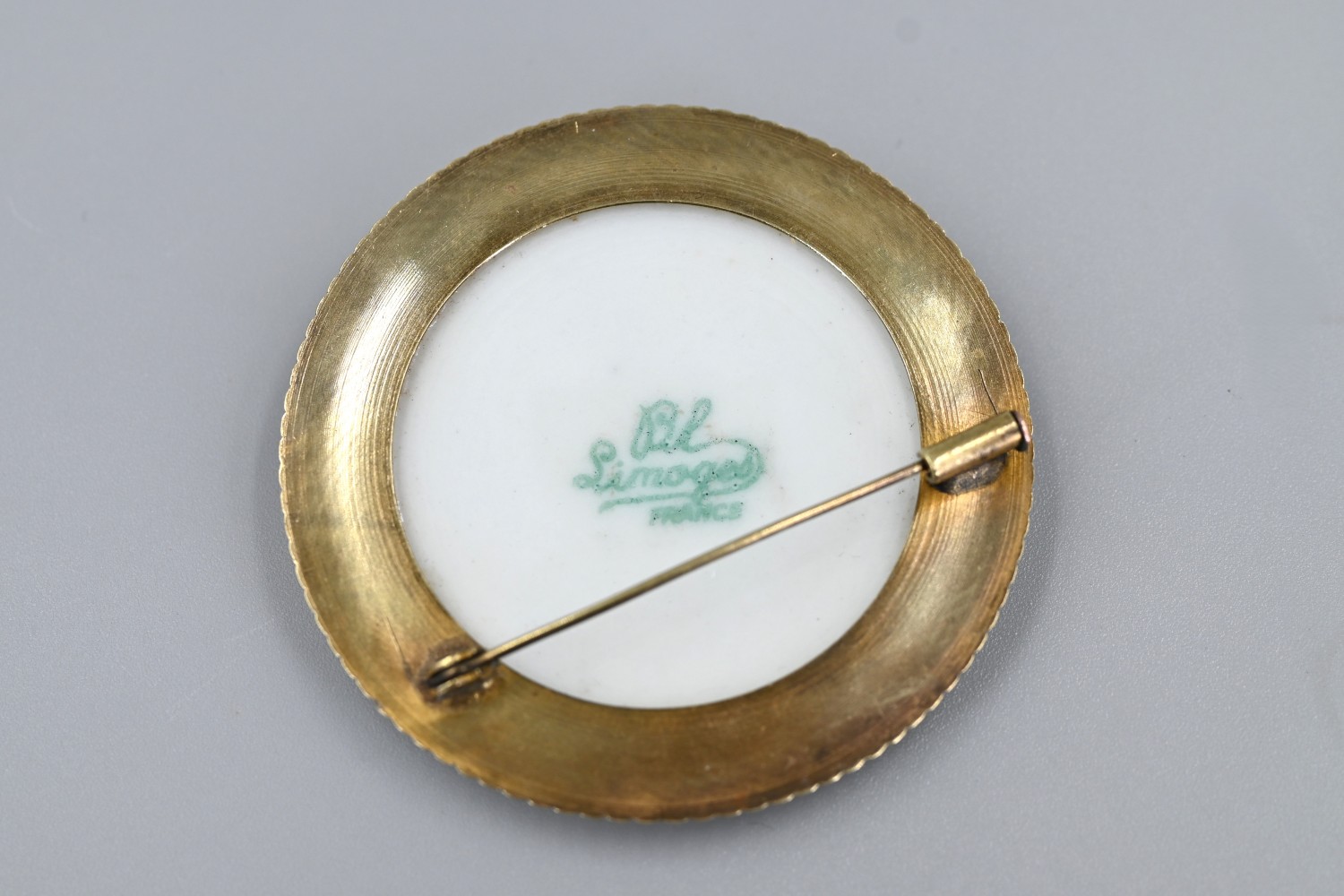 Fragonard-style-brooch-VM-Collectables-3