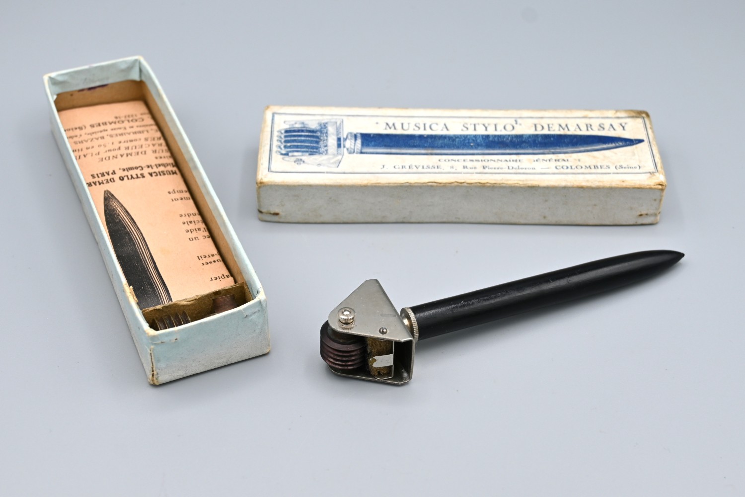 Musica-stylo-staff-drawer-1