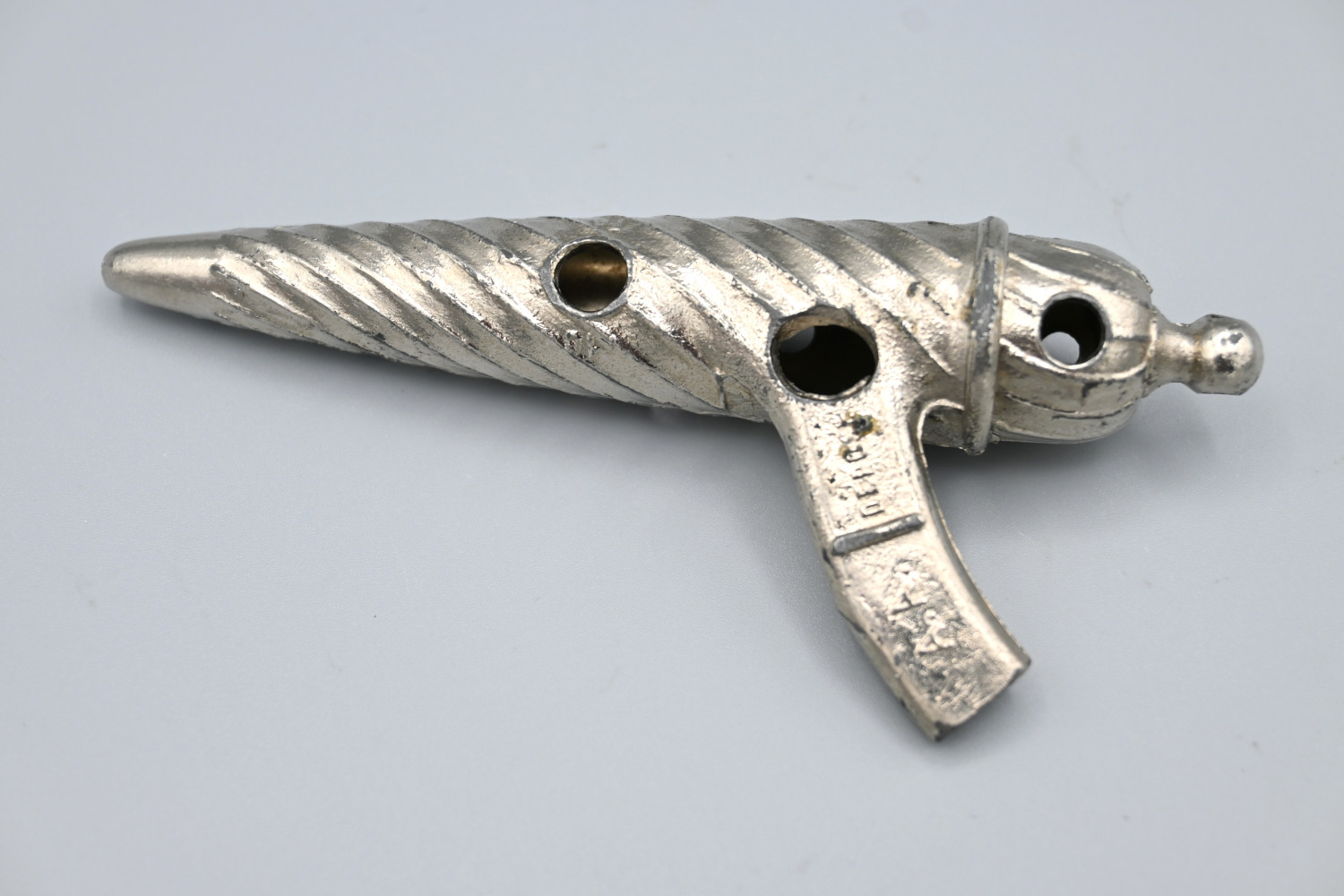 129-Metal-Ocarina-C-VM-Collectables2