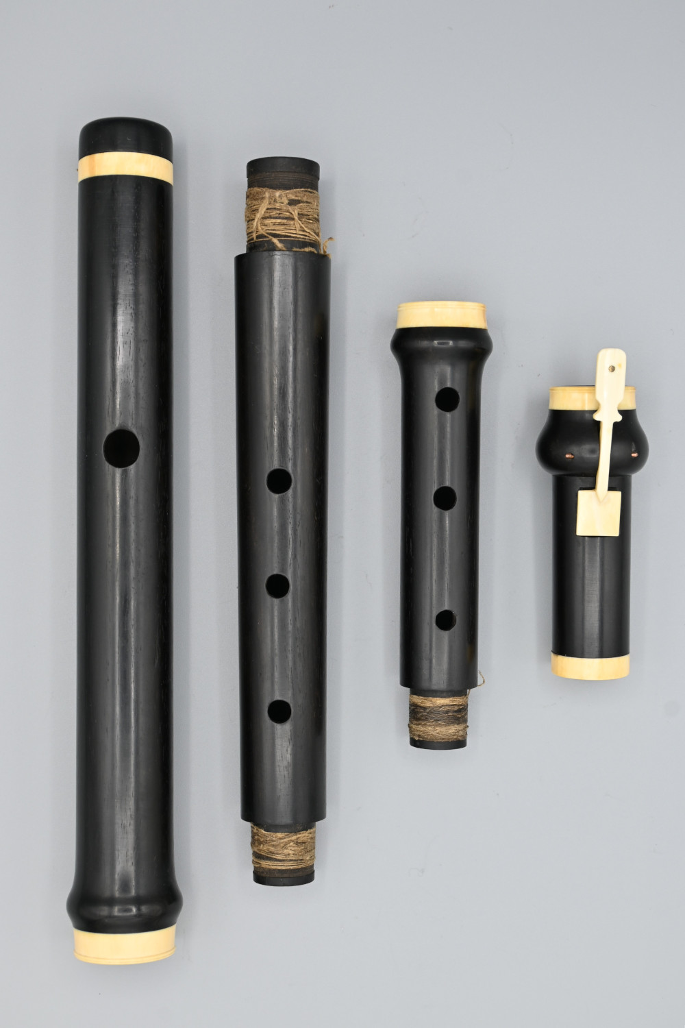 Anonymous_ebony_flute_ivory_key_VM-Collectables2