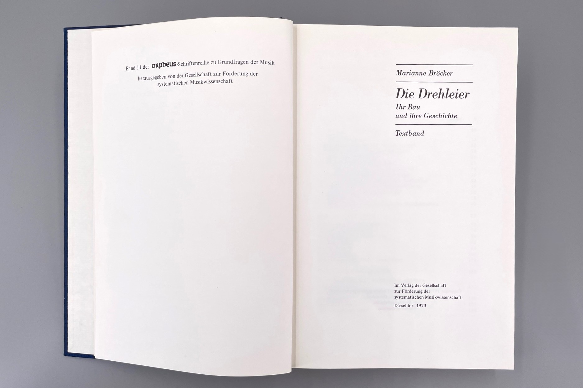 Used book Die Drehleier. Ihr Bau und ihre Geschichte – BRÖCKER, Marianne-3