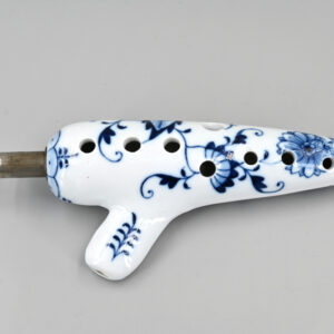 Meissen ocarina No. 8 with tuning slide – FREYER & CO - Image 1
